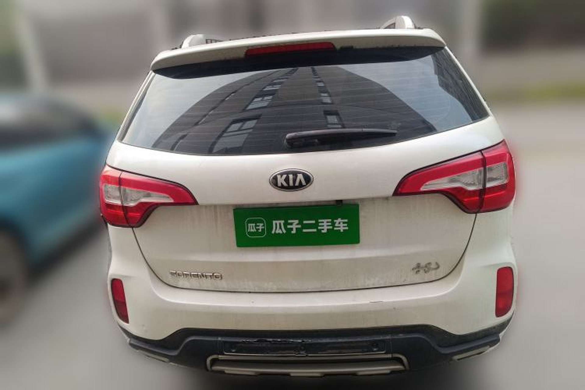 Used Kia Sorento 2013 2.4L 7-seat Gasoline Luxury Edition Rear