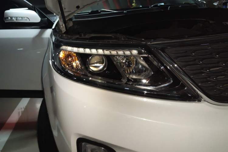 Used Kia Sorento 2013 2.2T 5-Seater Diesel Comfort Edition Right Front Headlight