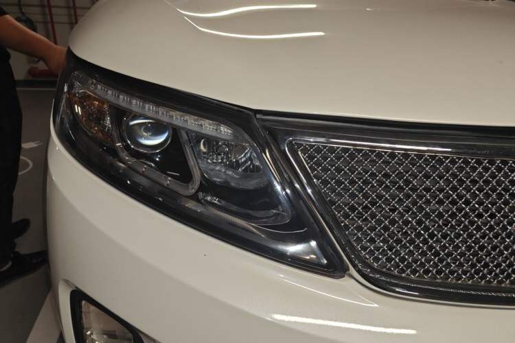 Used Kia Sorento 2013 2.2T 5-Seater Diesel Comfort Edition Right Front Headlight