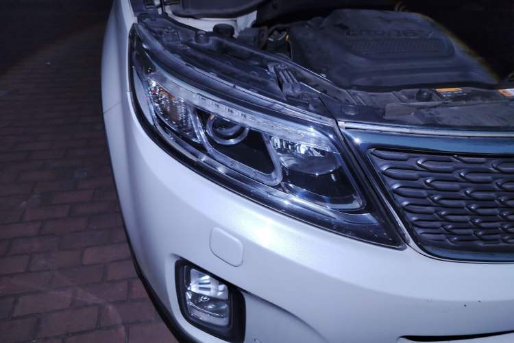 Used Kia Sorento 2013 2.2T 5-Seater Diesel Supreme Edition Right Front Headlight