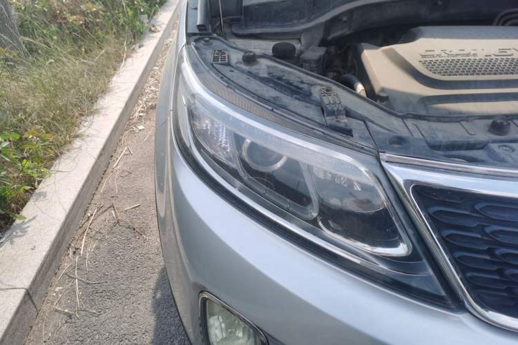 Used Kia Sorento 2013 2.2T 7-seat Diesel Luxury Edition Right Front Headlight