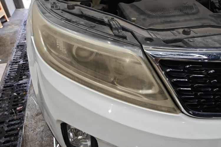Used Kia Sorento 2013 2.2T 5-Seater Diesel Luxury Edition Right Front Headlight