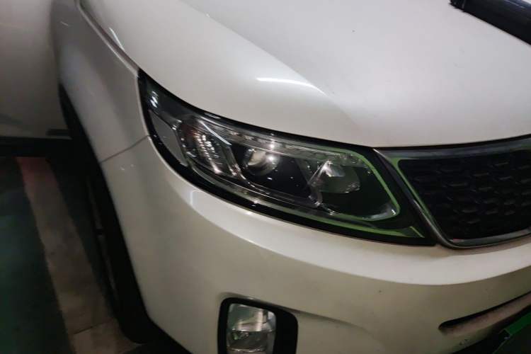 Used Kia Sorento 2013 2.4L 7-Seater Gasoline Comfort Version China IV Standard Right Front Headlight