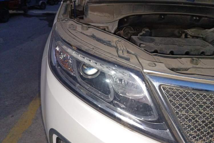 Used Kia Sorento 2013 2.4L 5-seat Gasoline Luxury Edition Right Front Headlight