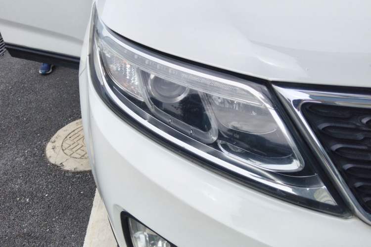 Used Kia Sorento 2013 2.2T 7-seat Diesel Luxury Edition Right Front Headlight