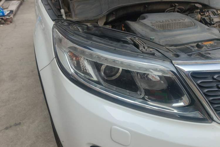 Used Kia Sorento 2013 2.2T 7-Seater Diesel Supreme Edition Right Front Headlight