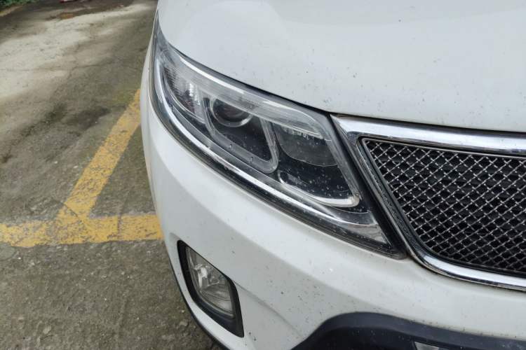 Used Kia Sorento 2013 2.4L 5-Seater Gasoline Comfort Edition China V Standard Right Front Headlight