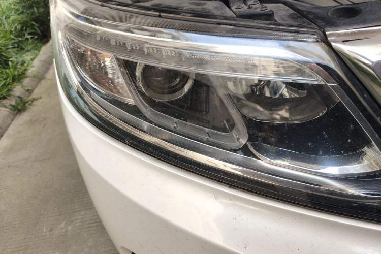 Used Kia Sorento 2013 2.4L 5-Seater Gasoline Luxury Version China V Standard Right Front Headlight