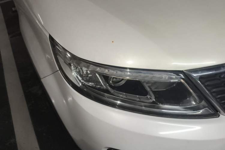 Used Kia Sorento 2013 2.4L 5-Seater Gasoline Comfort Edition Right Front Headlight