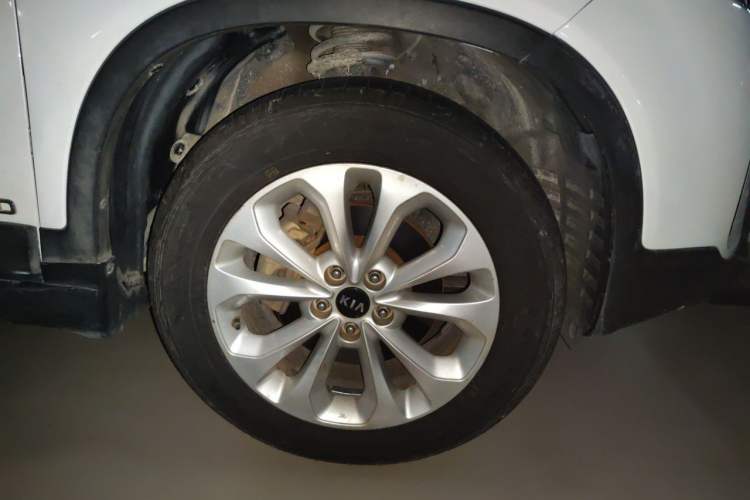 Used Kia Sorento 2013 2.2T 5-Seater Diesel Comfort Edition Right Front Wheel Hub