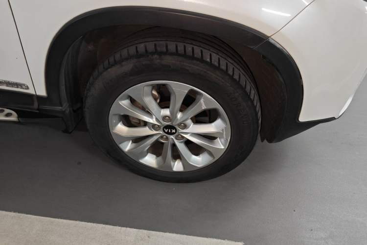 Used Kia Sorento 2013 2.2T 5-Seater Diesel Luxury Edition Right Front Wheel Hub