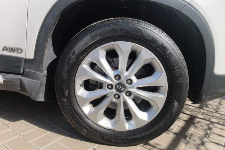 Used Kia Sorento 2013 2.4L 5-seat Gasoline Luxury Edition Right Front Wheel Hub