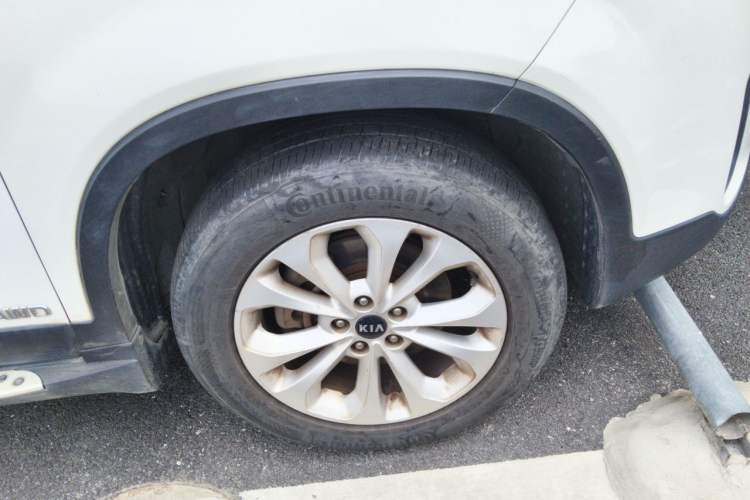 Used Kia Sorento 2013 2.2T 7-seat Diesel Luxury Edition Right Front Wheel Hub