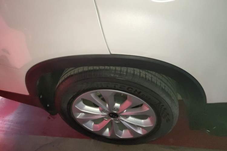 Used Kia Sorento 2013 2.2T 5-Seater Diesel Supreme Edition Right Rear Wheel Hub