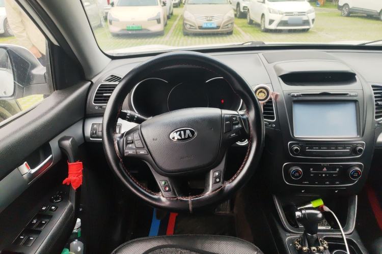 Used Kia Sorento 2013 2.4L 7-seat Gasoline Luxury Edition Steering Wheel
