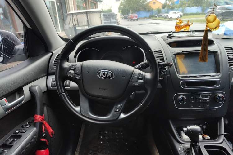 Used Kia Sorento 2013 2.4L 5-Seater Gasoline Comfort Version China IV Standard Steering Wheel