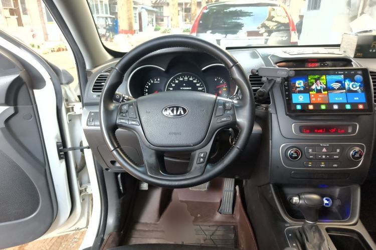 Used Kia Sorento 2013 2.4L 7-Seater Gasoline Comfort Version China IV Standard Steering Wheel