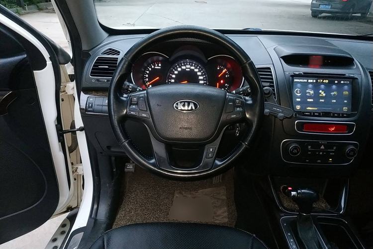 Used Kia Sorento 2013 2.4L 7-seat Gasoline Comfort Edition Steering Wheel