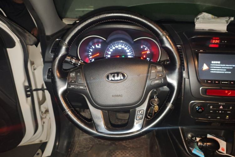 Used Kia Sorento 2013 2.2T 7-seat Diesel Comfort Edition Steering Wheel