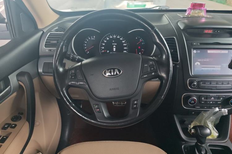 Used Kia Sorento 2013 2.4L 5-Seater Gasoline Supreme Edition China V Standard Steering Wheel