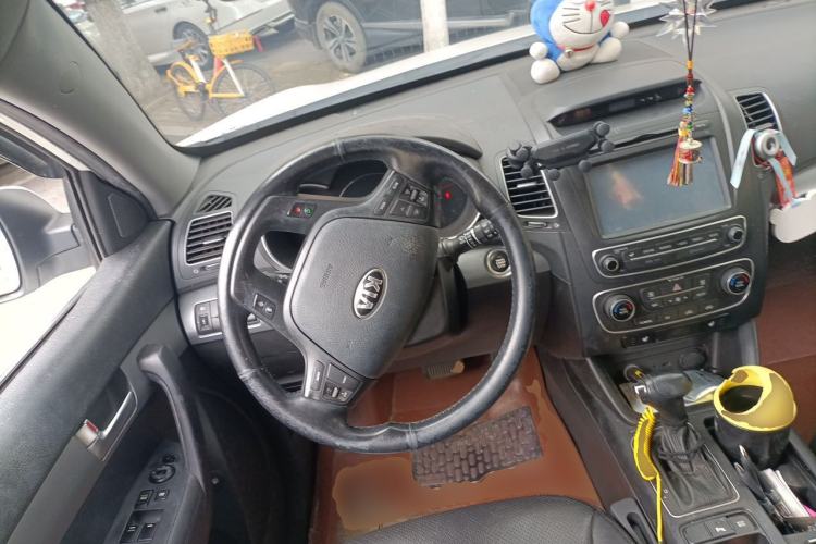 Used Kia Sorento 2013 2.4L 5-Seater Gasoline Luxury Version China IV Standard Steering Wheel