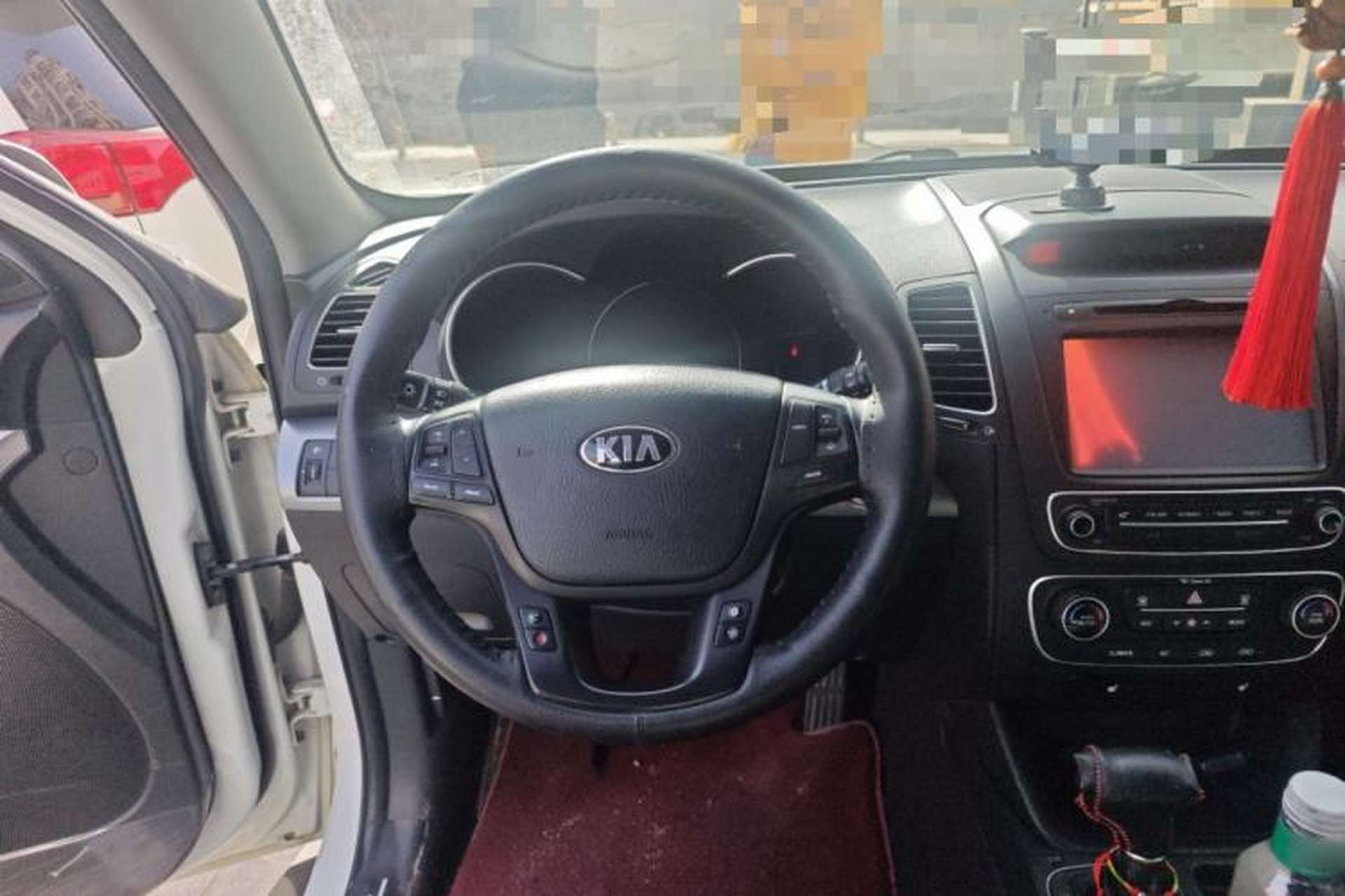 Used Kia Sorento 2013 2.4L 5-Seater Gasoline Luxury Version China IV Standard Steering Wheel