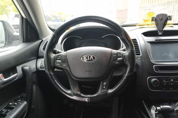 Used Kia Sorento 2013 2.4L 5-Seater Gasoline Comfort Version China IV Standard Steering Wheel