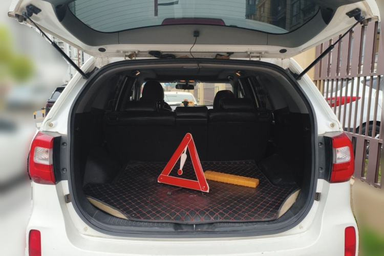 Used Kia Sorento 2013 2.4L 5-Seater Gasoline Comfort Version China IV Standard Trunk