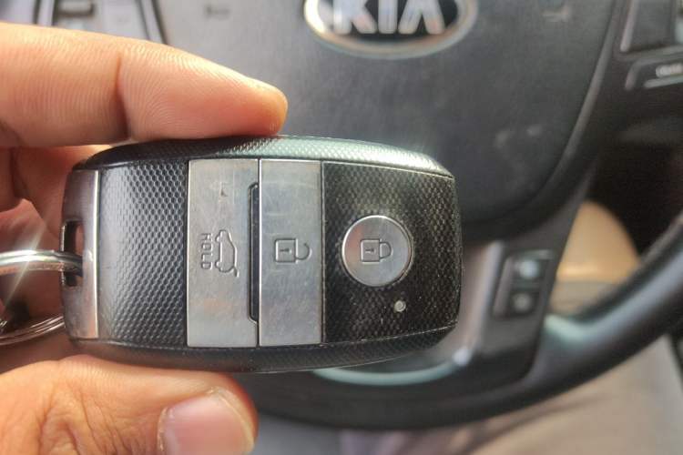 Used Kia Sorento 2013 2.2T 7-Seater Diesel Supreme Edition Vehicle Key
