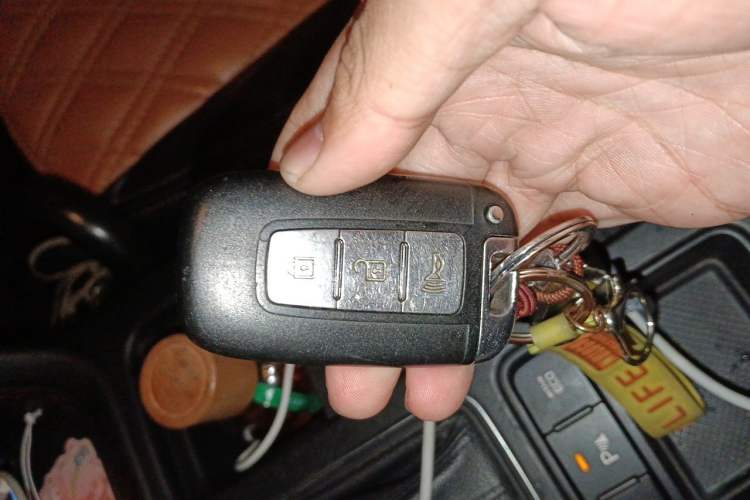 Used Kia Sorento 2013 2.4L 7-seat Gasoline Comfort Edition Vehicle Key