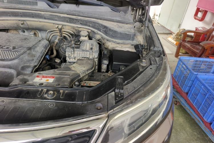 Used Kia Sorento 2013 2.2T 7-seat Diesel Comfort Edition Engine Bay Left