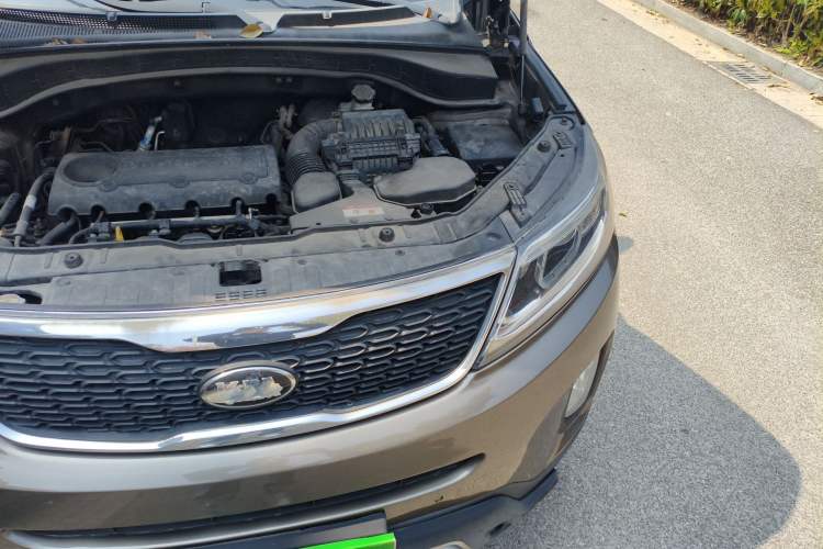 Used Kia Sorento 2013 2.4L 5-seat Gasoline Luxury Edition Engine Bay Left