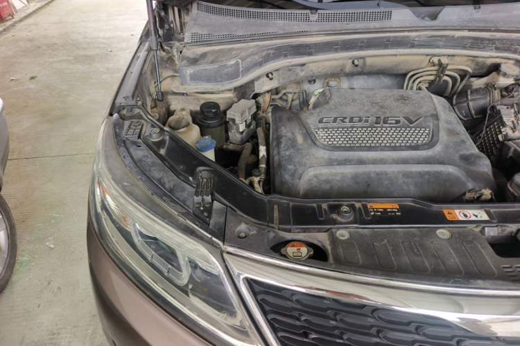 Used Kia Sorento 2013 2.2T 7-seat Diesel Comfort Edition Engine Bay Right