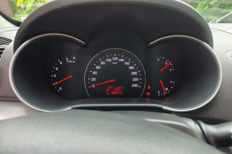 Used Kia Sorento 2013 2.2T 7-seat Diesel Comfort Edition Instrument Cluster