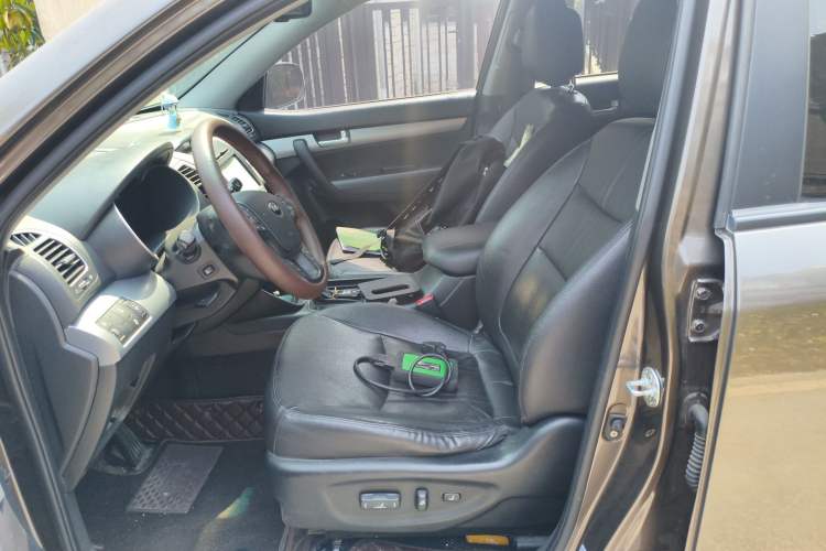 Used Kia Sorento 2013 2.4L 5-seat Gasoline Luxury Edition Left Front Seat