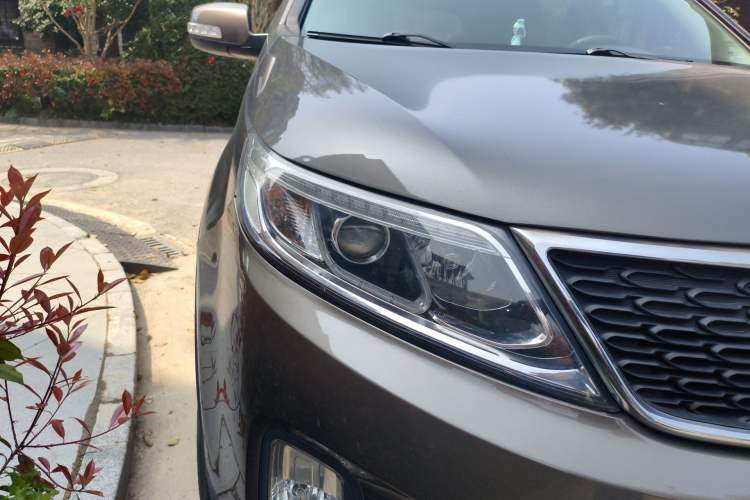 Used Kia Sorento 2013 2.4L 5-seat Gasoline Luxury Edition Right Front Headlight