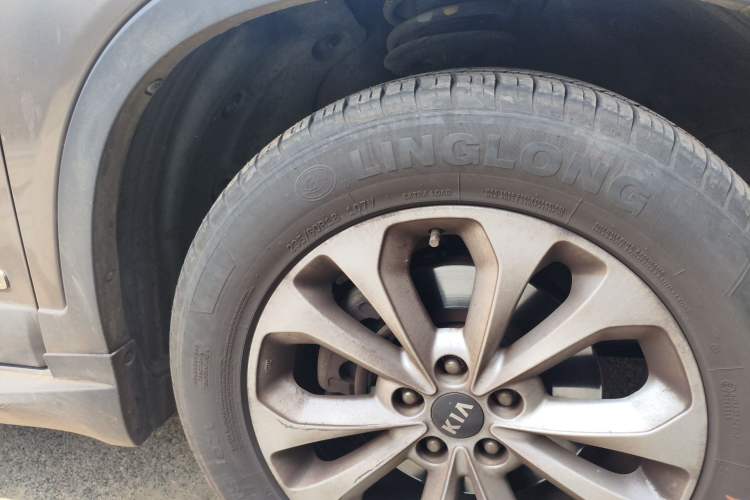 Used Kia Sorento 2013 2.4L 5-seat Gasoline Luxury Edition Right Front Wheel Hub