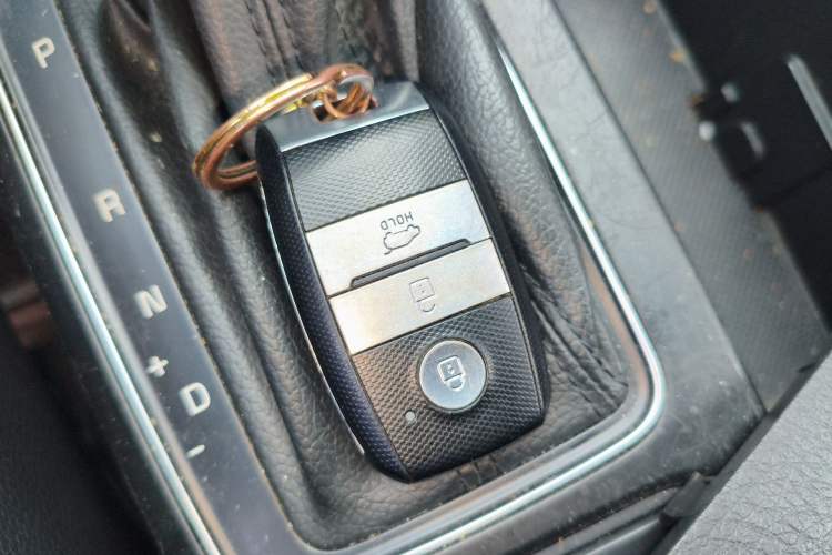 Used Kia Sorento 2013 2.4L 5-seat Gasoline Luxury Edition Vehicle Key