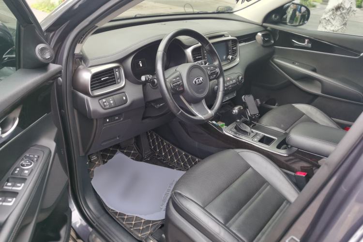 Used Kia Sorento 2015 Sorento L 2.2T Diesel 4WD Elite Edition 7 Seats China IV Standard Driver Seat