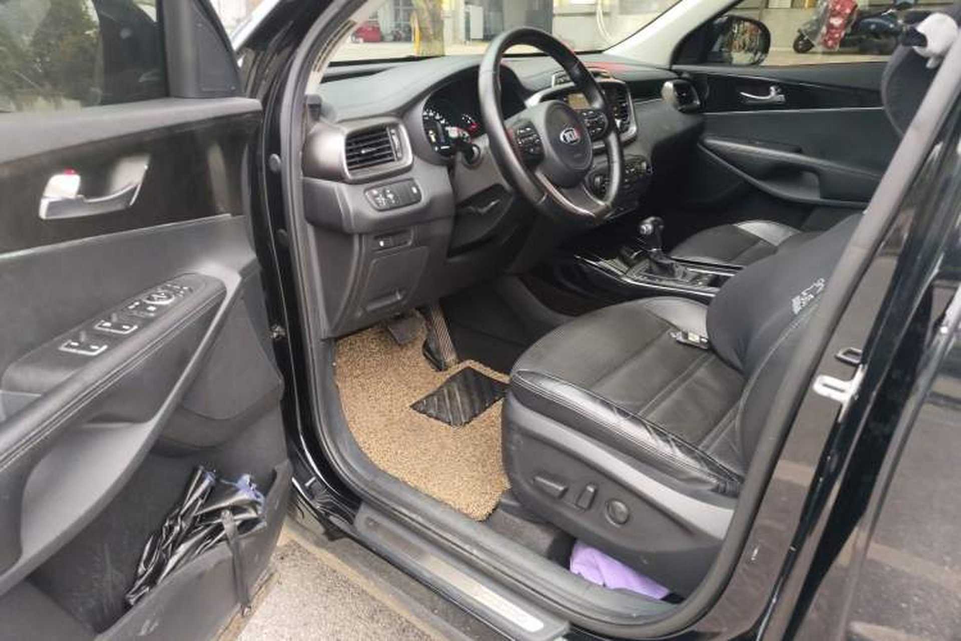 Used Kia Sorento 2015 Sorento L 2.0T Gasoline 4WD Elite Edition 5 Seats China IV Standard Driver Seat