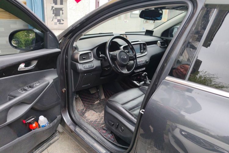 Used Kia Sorento 2015 Sorento L 2.4L Gasoline 4WD Elite Edition 7 Seats China IV Standard Driver Seat