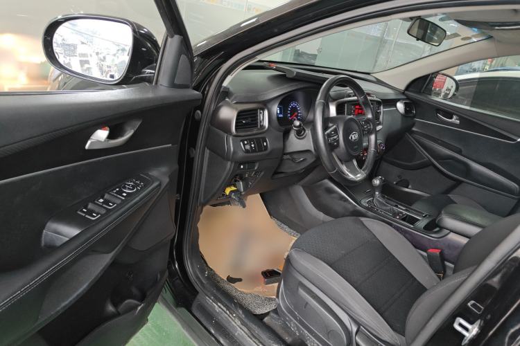 Used Kia Sorento 2015 Sorento L 2.2T Diesel 4WD Sport Edition 7 Seats Driver Seat
