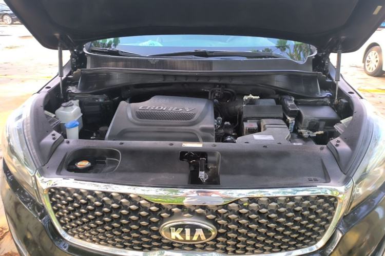 Used Kia Sorento 2015 Sorento L 2.2T Diesel 4WD Elite Edition 7 Seats China IV Standard Engine Bay
