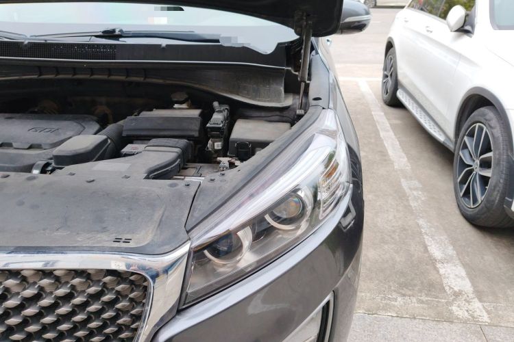 Used Kia Sorento 2015 Sorento L 2.4L Gasoline 4WD Elite Edition 7 Seats China IV Standard Engine Bay Left
