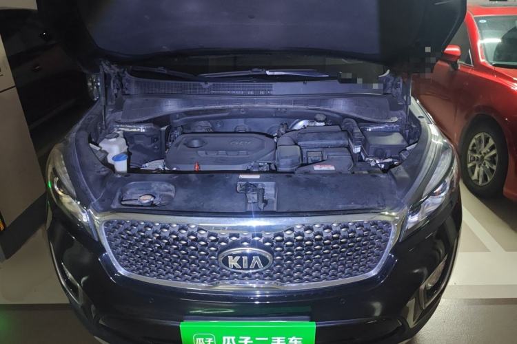 Used Kia Sorento 2015 Sorento L 2.4L Gasoline 4WD Elite Edition 5 Seats China V Emission Standard Engine Bay