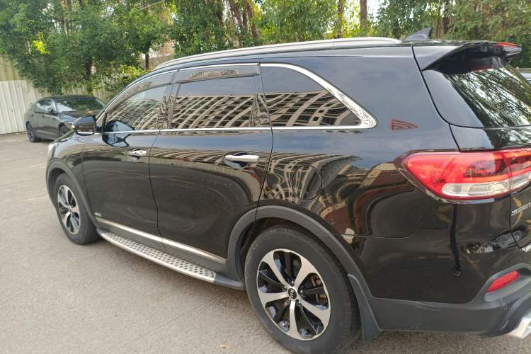 Used Kia Sorento 2015 Sorento L 2.4L Gasoline 4WD Elite Edition 5 Seats China IV Standard Exterior 3