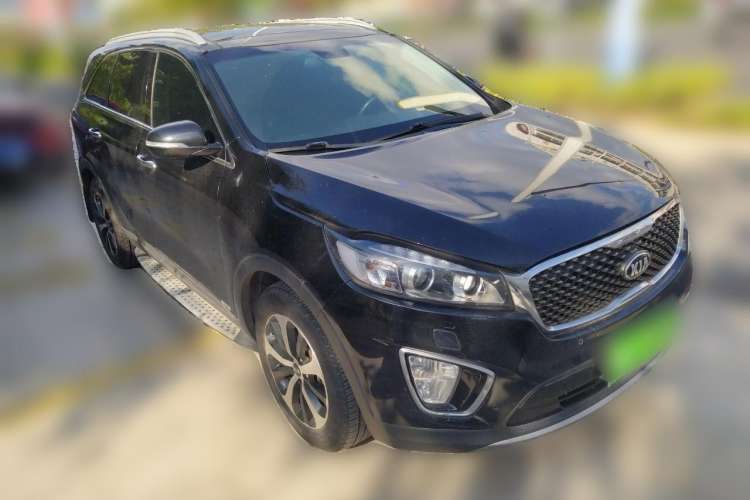 Used Kia Sorento 2015 Sorento L 2.4L Gasoline 4WD Prestige Edition 5 Seats China IV Standard Front Right 45 Deg