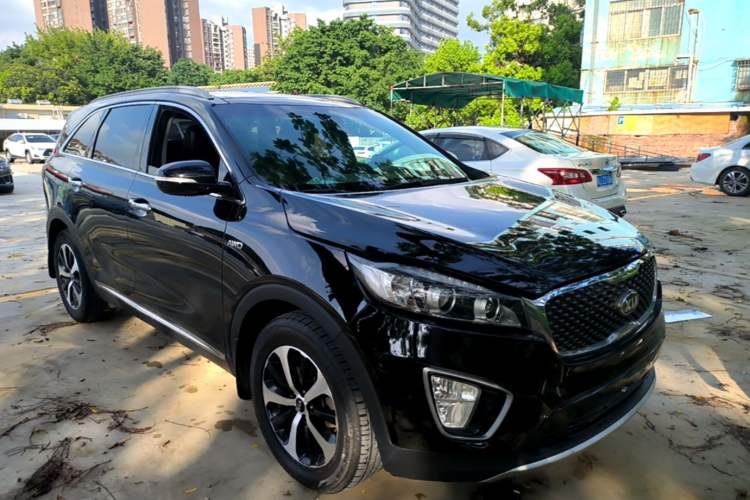 Used Kia Sorento 2015 Sorento L 2.2T Diesel 4WD Elite Edition 7 Seats China IV Standard Front Right 45 Deg