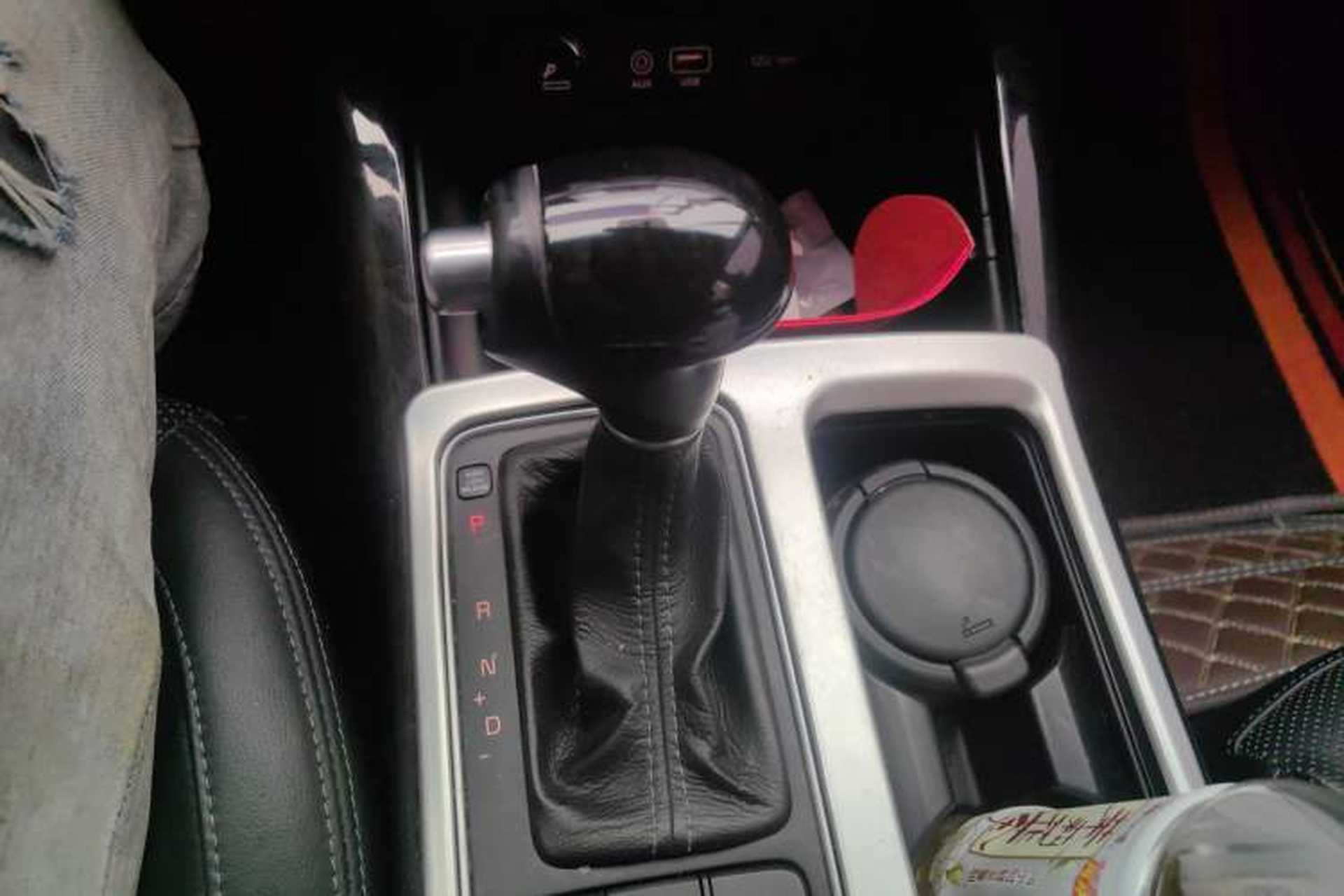 Used Kia Sorento 2015 Sorento L 2.4L Gasoline 4WD Elite Edition 7 Seats China IV Standard Gear Lever