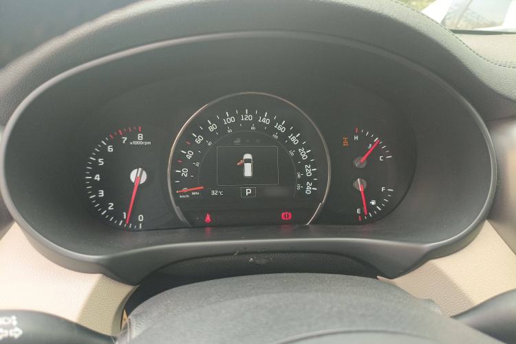 Used Kia Sorento 2015 Sorento L 2.4L Gasoline 4WD Elite Edition 5 Seats China IV Standard Instrument Cluster